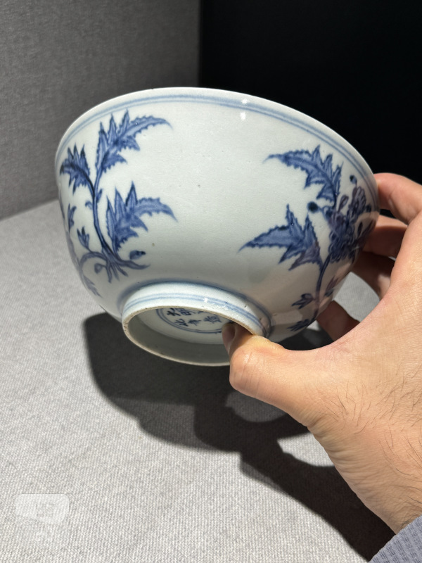 明成化 青花花卉碗一对 - 图10